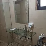 Garsoniera Denis Нэводари