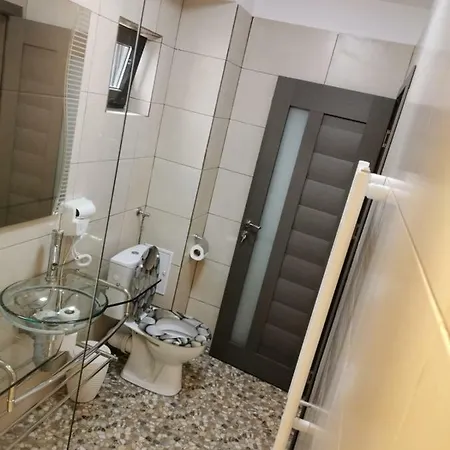 Garsoniera Denis * ナボダリ